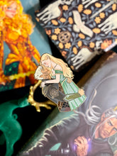 Load image into Gallery viewer, Romantasy Rowan and Aelin Pin