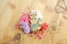 Load image into Gallery viewer, Scavenger and Fallen Prince Loth-Cat Characters Pins Or Stickers, Force Universe