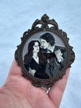 Load image into Gallery viewer, 🕷️Gomez & Morticia 🕷️Reylo Pin
